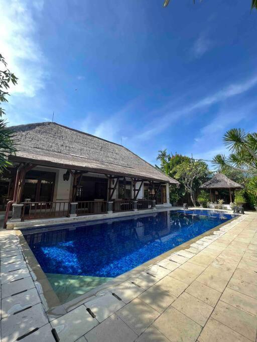 Bali Berg Villa, विला *
